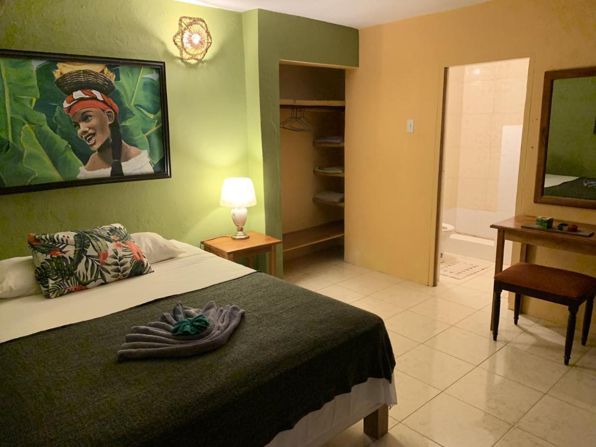 Can Jam Retreat Negril Bagian luar foto