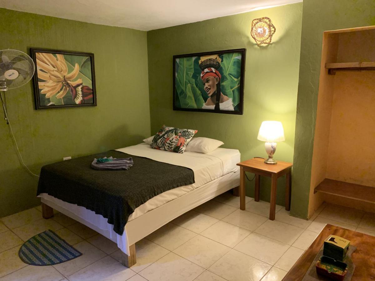 Can Jam Retreat Negril Bagian luar foto